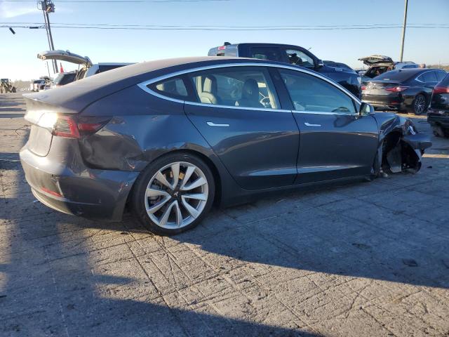  TESLA MODEL 3 2018 Серый