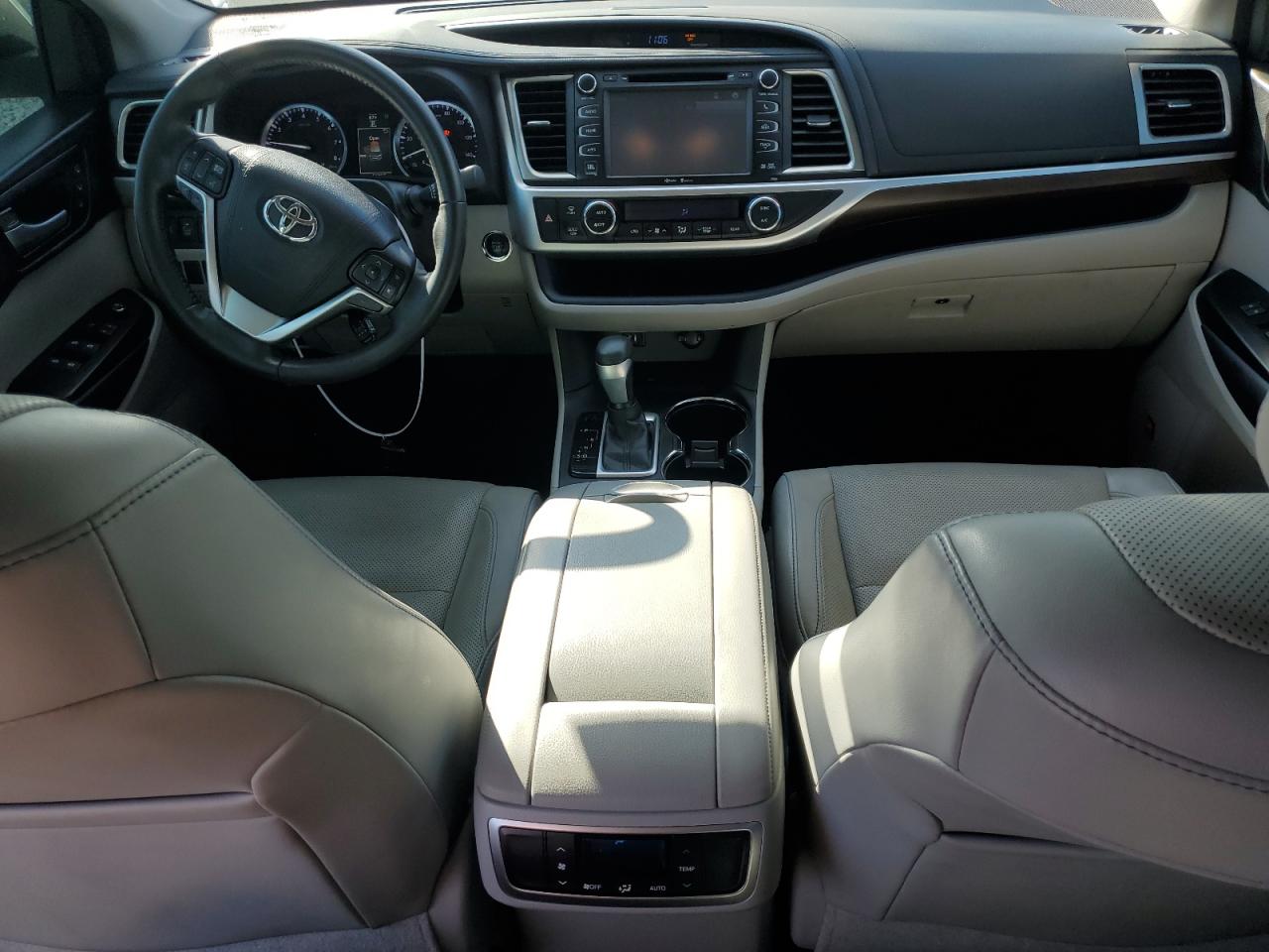 2015 Toyota Highlander - Image 8
