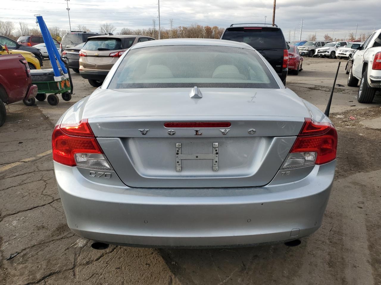 2011 Volvo C70 T5 VIN: YV1672MC1BJ107765 Lot: 76587454