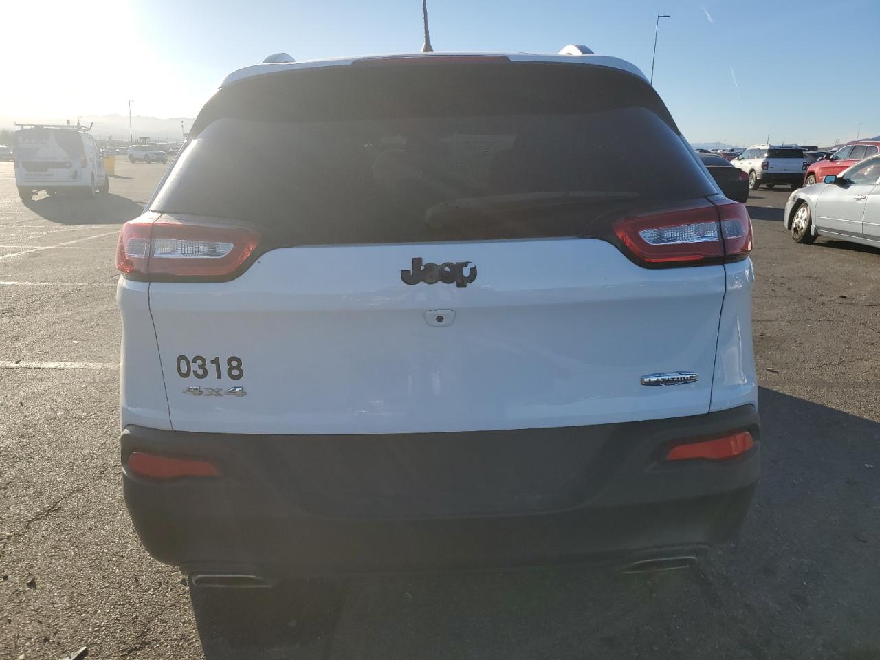 2018 Jeep Cherokee Latitude Plus VIN: 1C4PJMLX8JD588574 Lot: 81723034