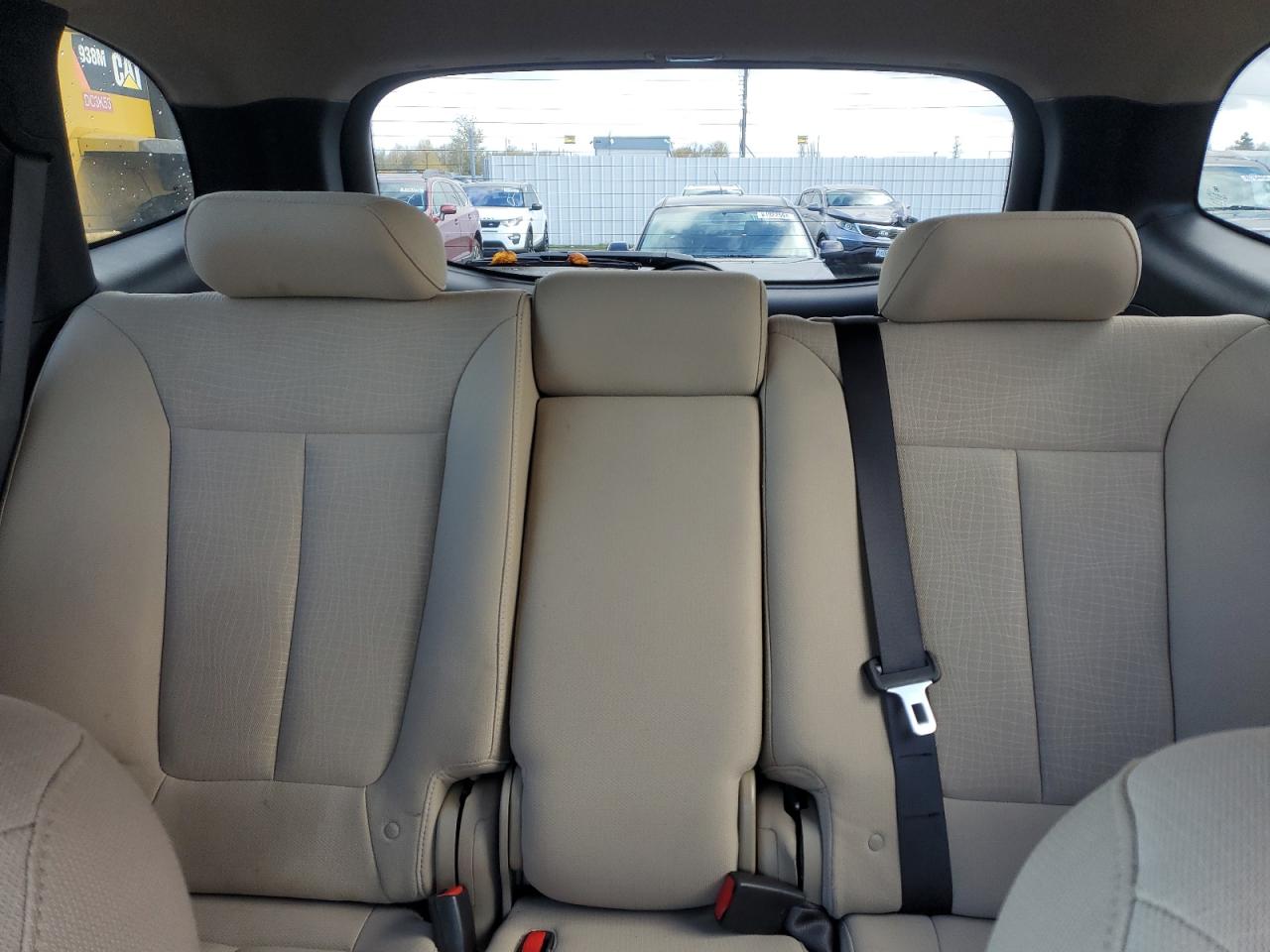 2011 Hyundai Santa Fe - Image 10