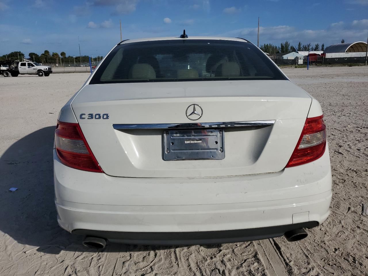 2011 Mercedes-Benz C 300 VIN: WDDGF5EB8BA417339 Lot: 80953724