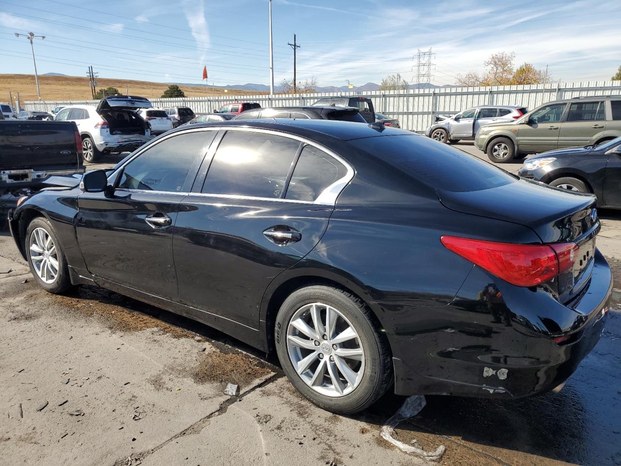2015 Infiniti Q50 - Image 2