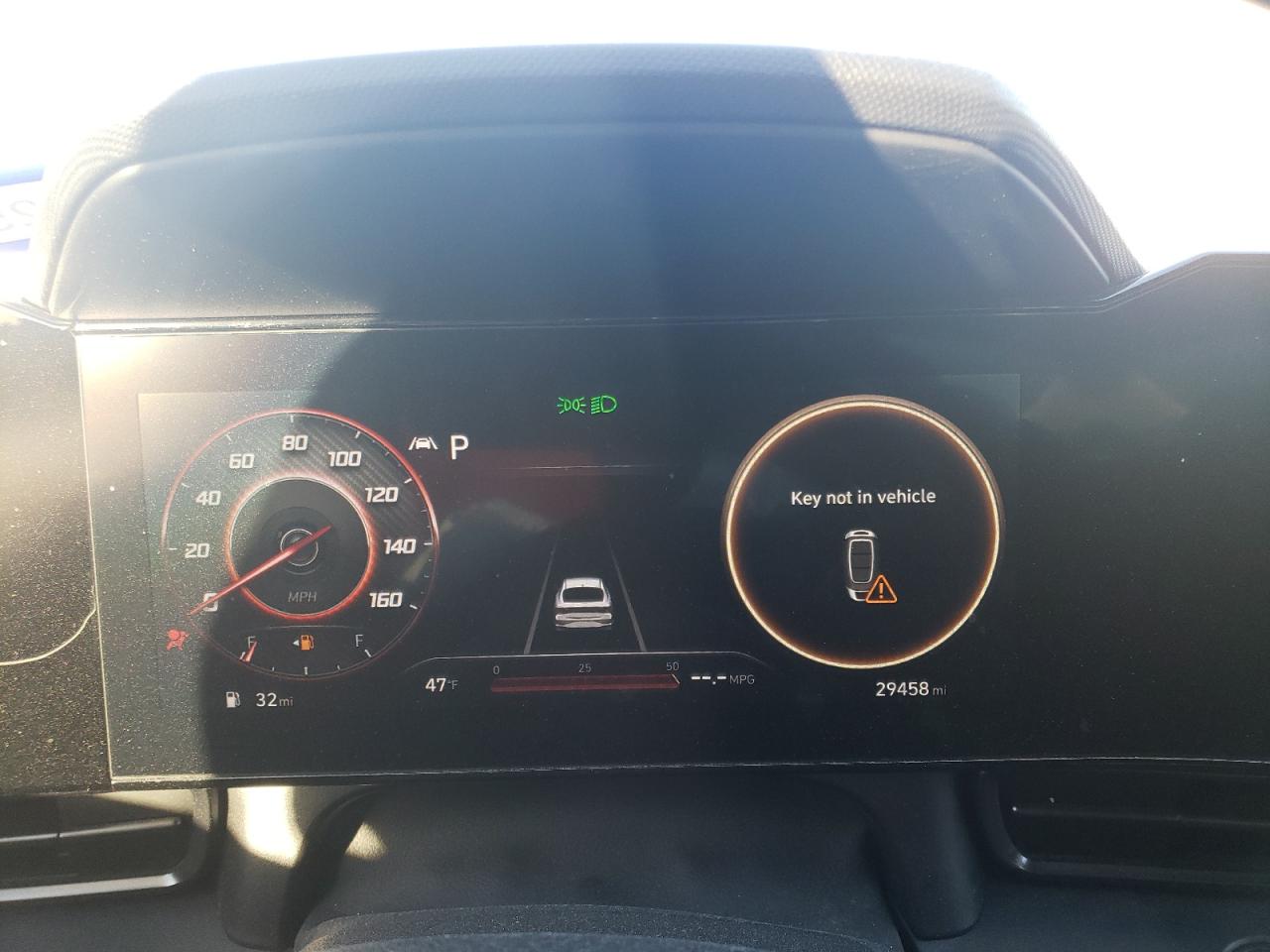 2023 Hyundai Elantra - Image 9