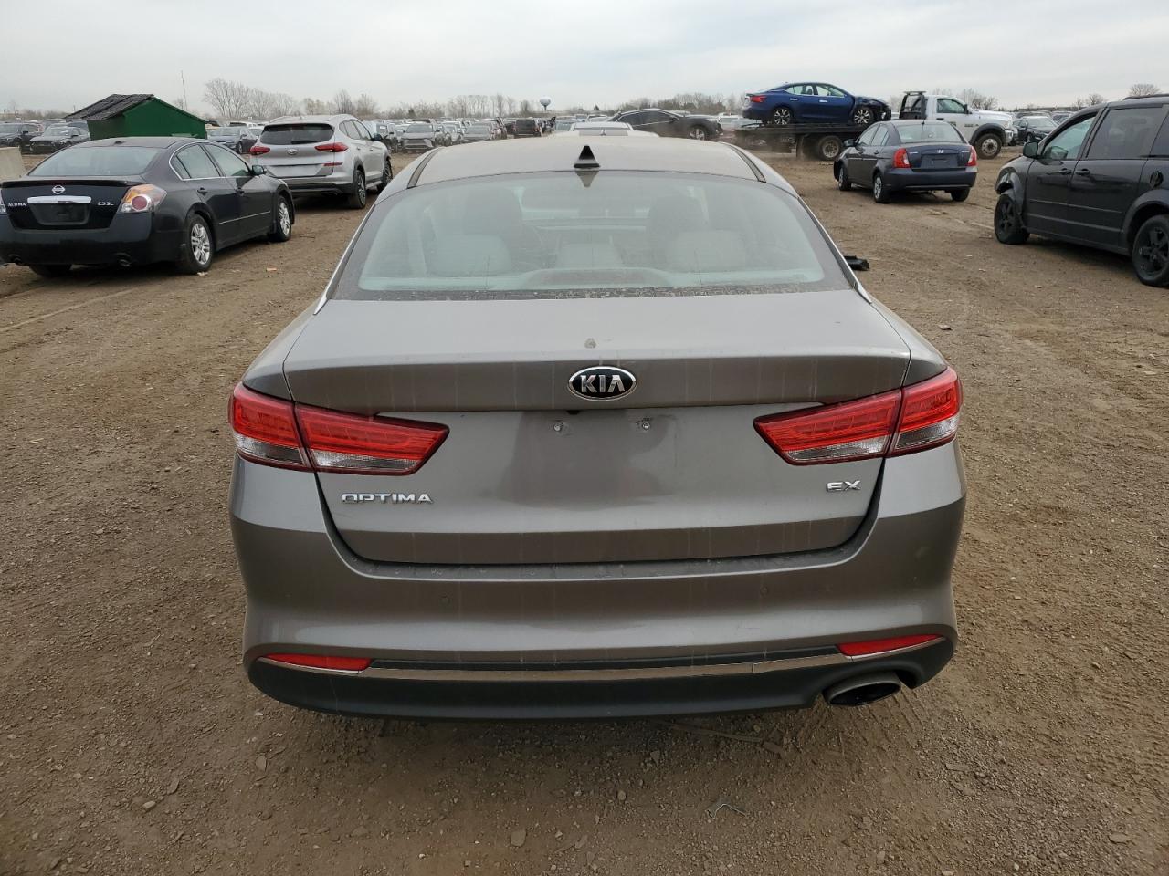 VIN 5XXGU4L37JG219053 2018 KIA OPTIMA no.6