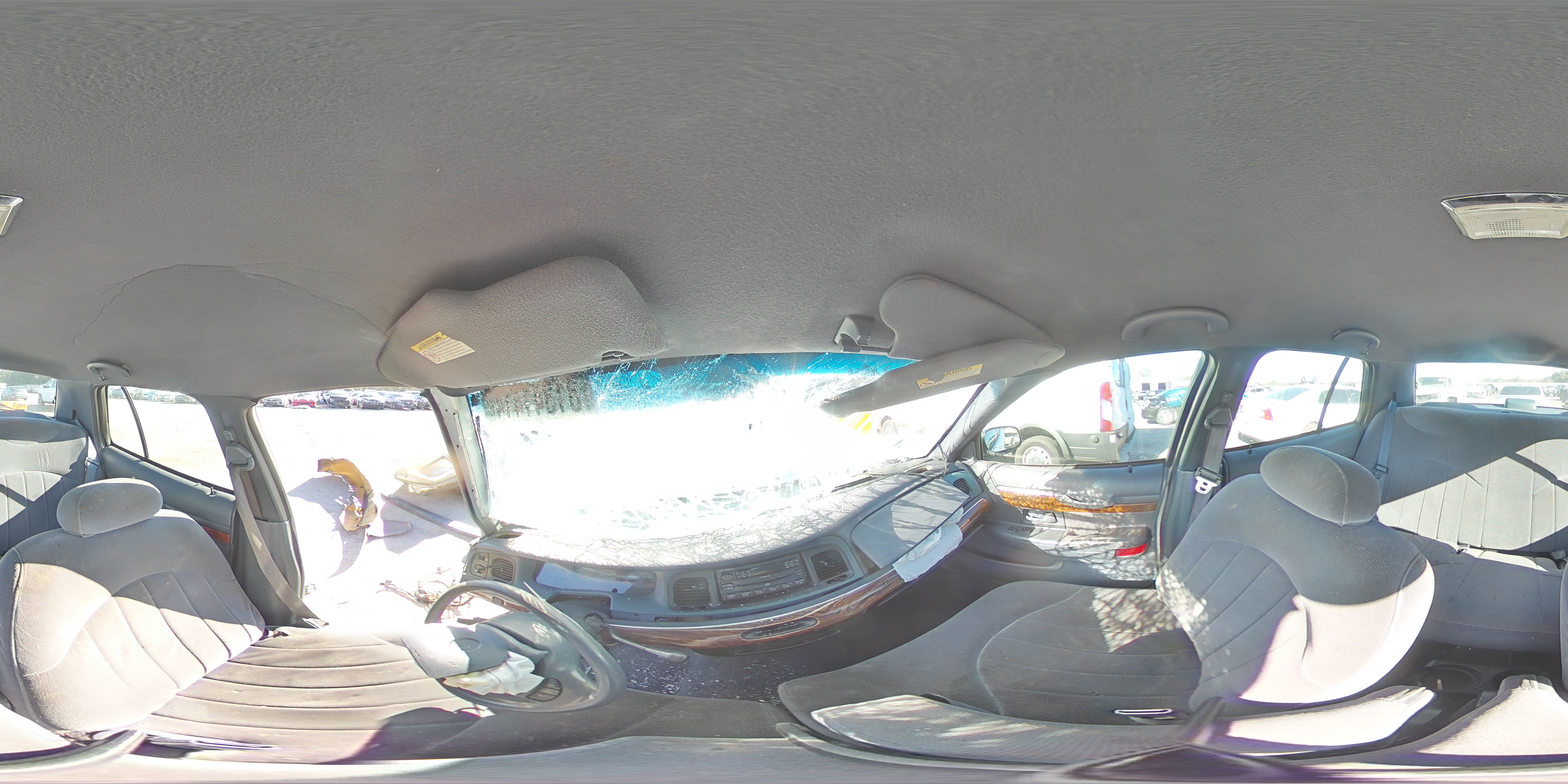 2000 Mercury Grand Marquis Gs VIN: 2MEFM74W4YX609402 Lot: 81341414