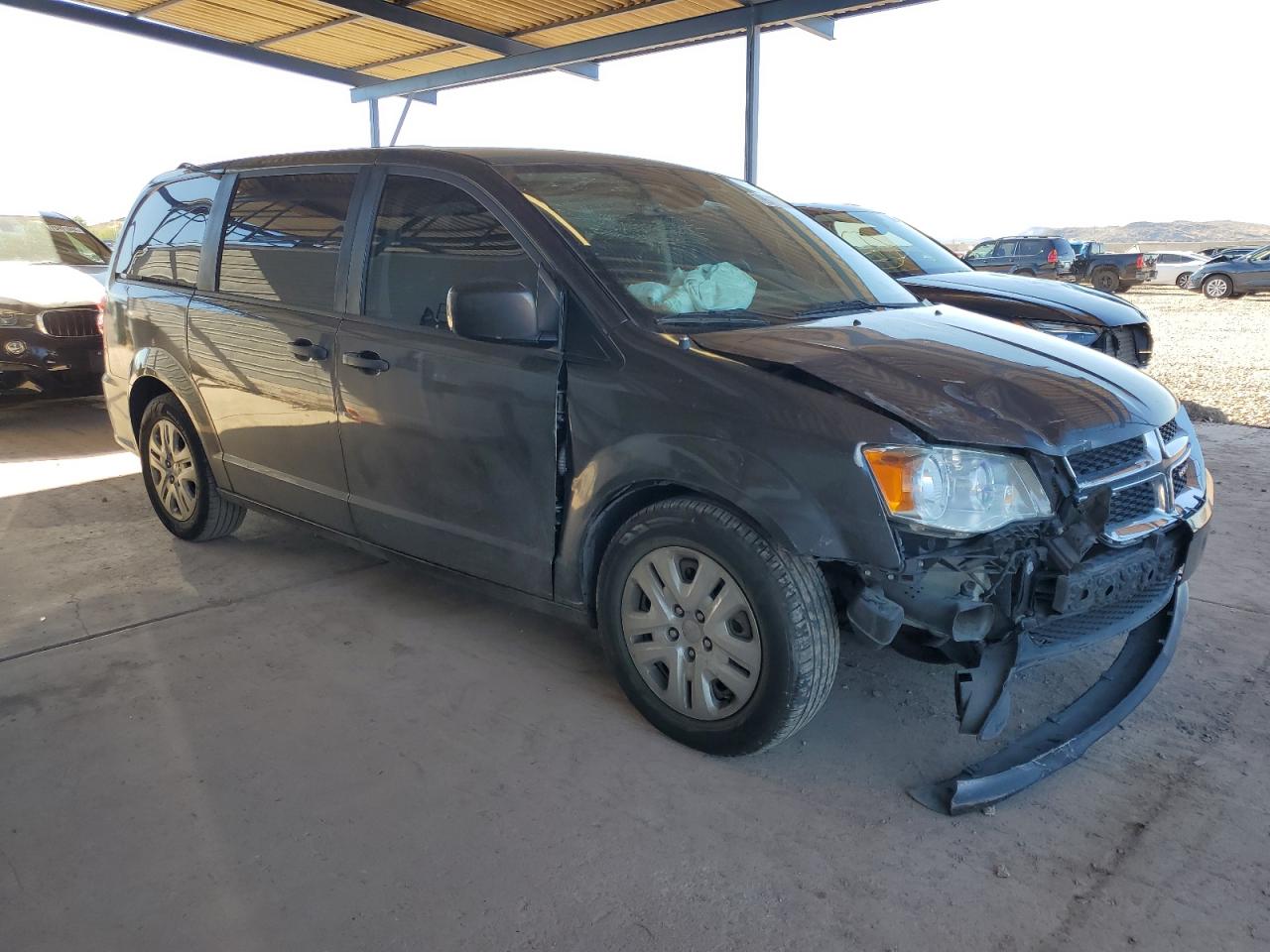 2019 Dodge Caravan - Image 4