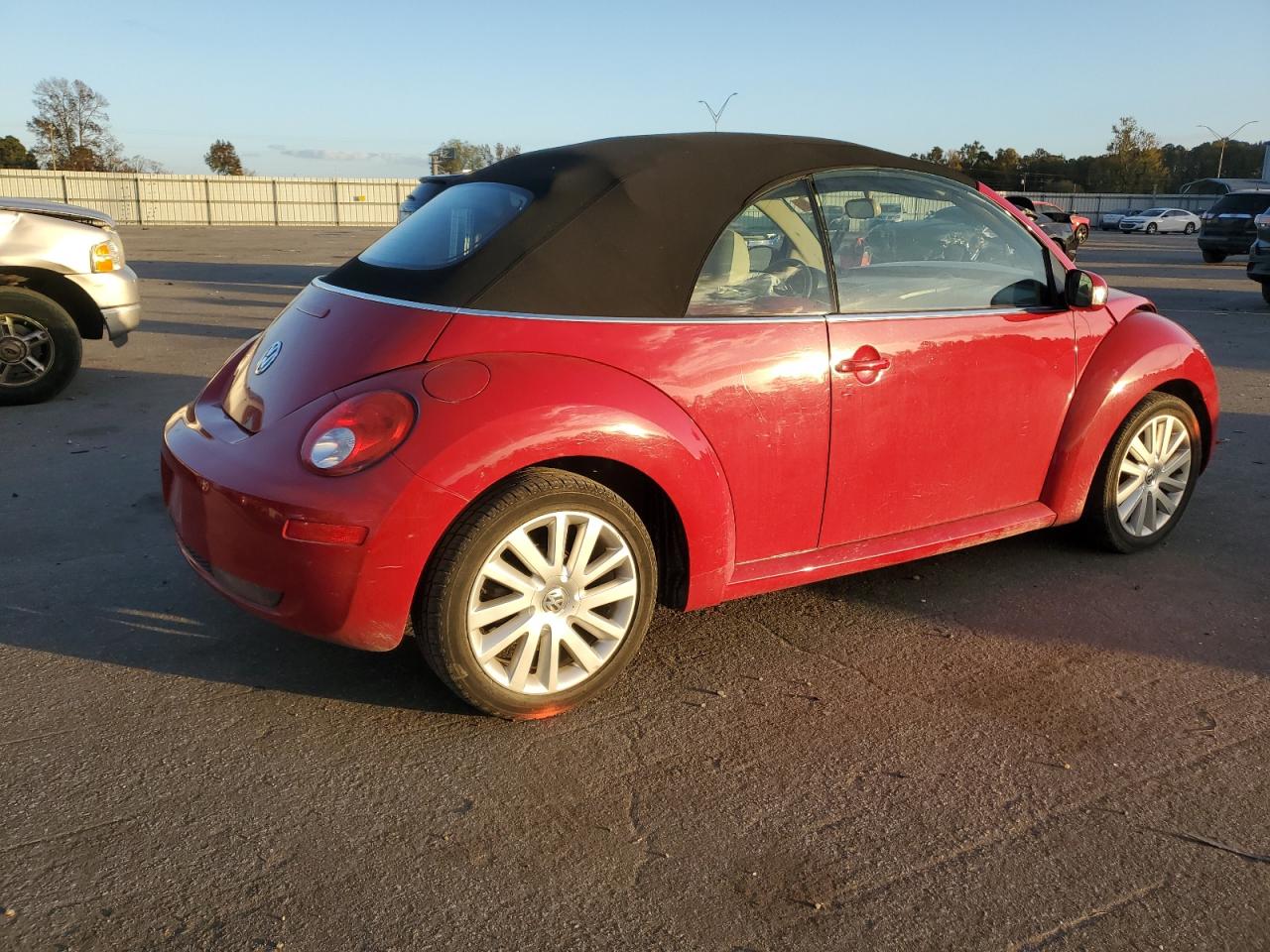 2008 Volkswagen Beetle - Image 3