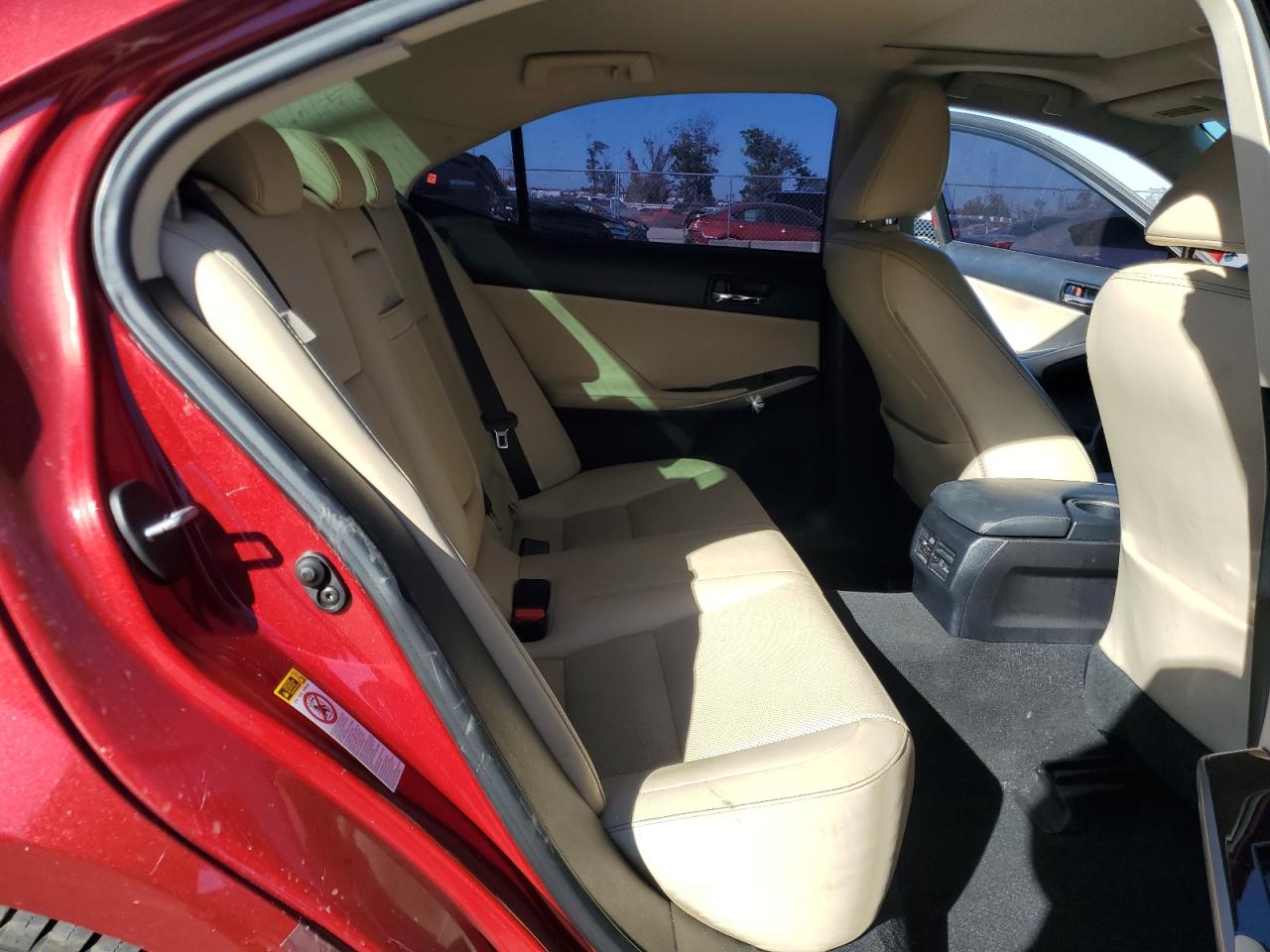 2015 Lexus IS - Image 10