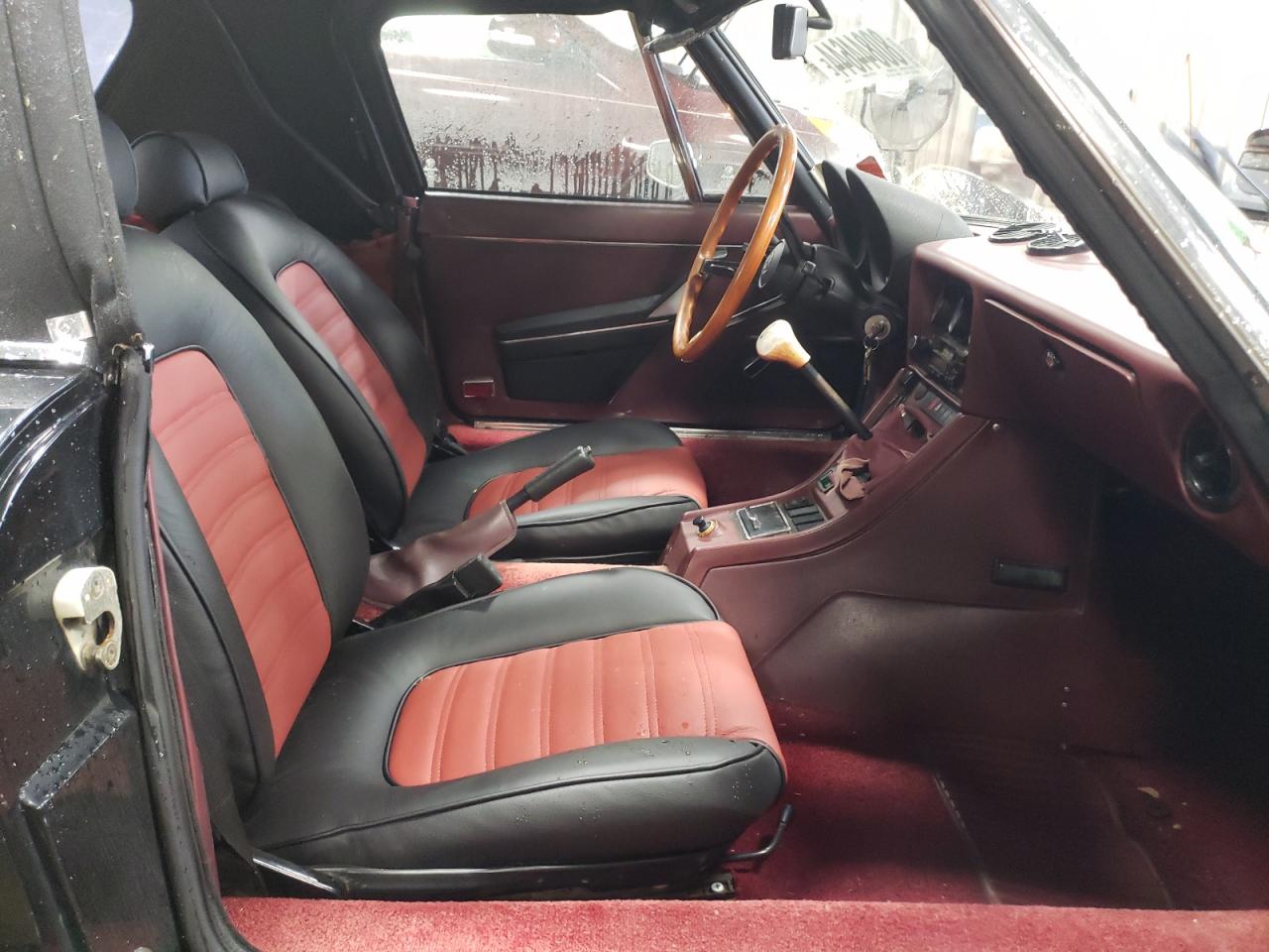 1985 Alfa Romeo Veloce 2000 Spider VIN: ZARBA541XF1023560 Lot: 80844644