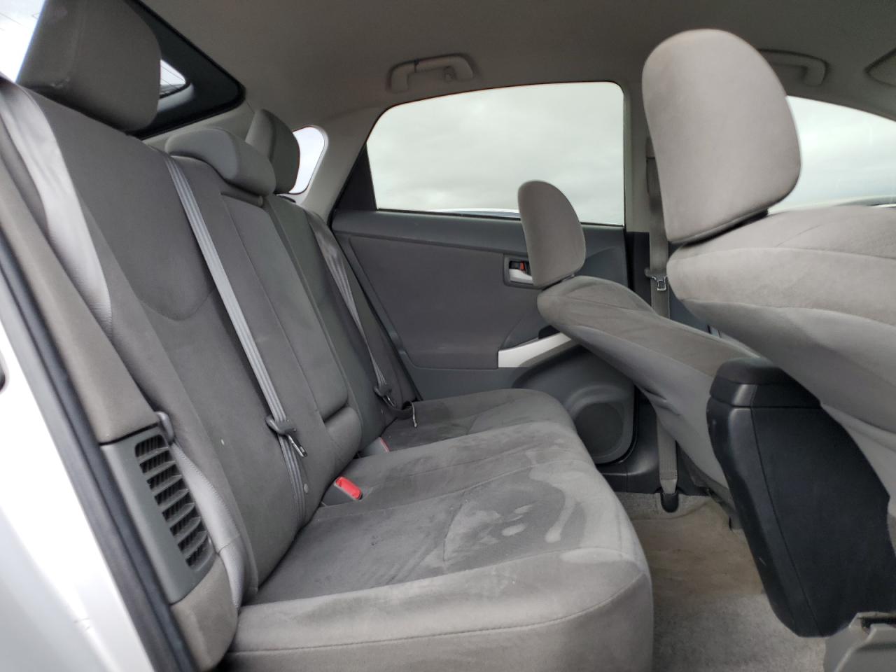 2014 Toyota Prius - Image 10