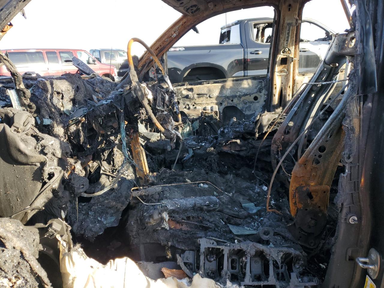 2016 Chevrolet Silverado - Image 7