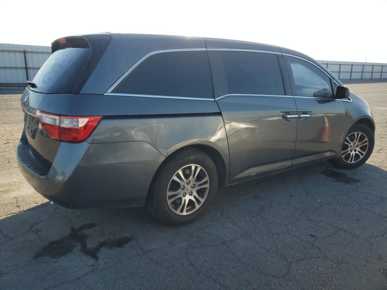 2011 Honda Odyssey - Image 3