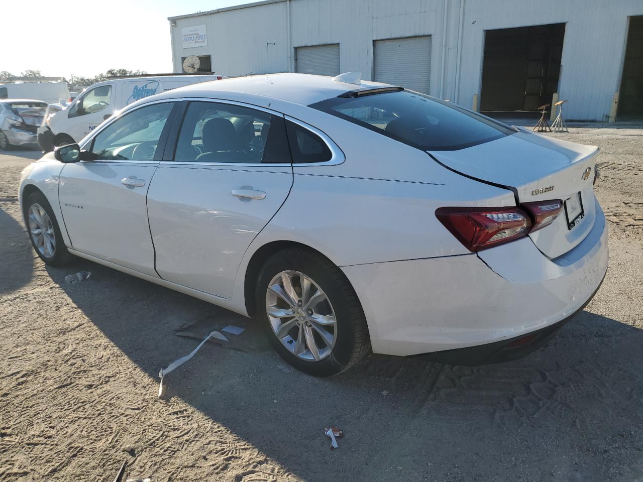 2021 Chevrolet Malibu - Image 2