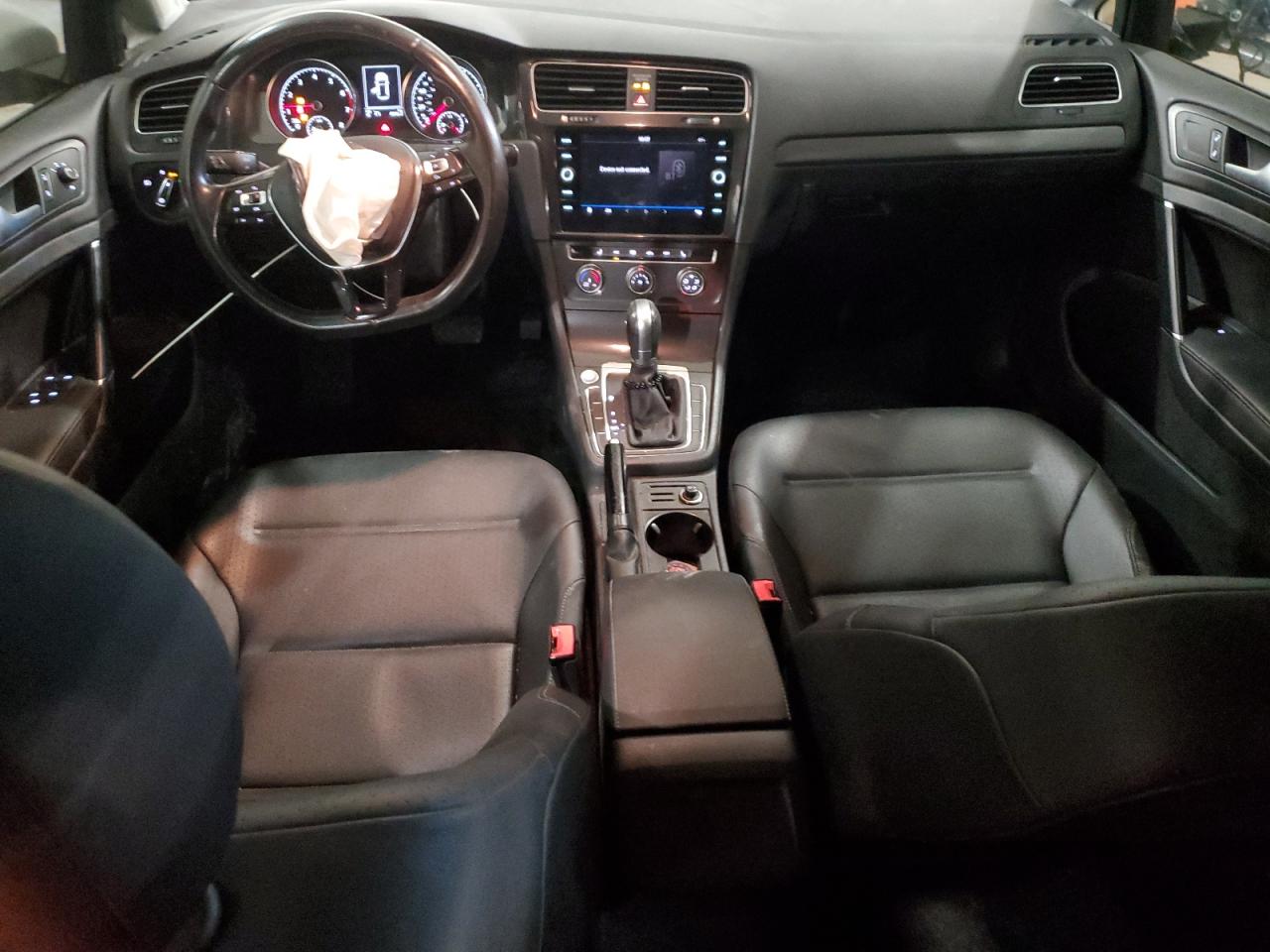 2018 Volkswagen Golf - Image 8