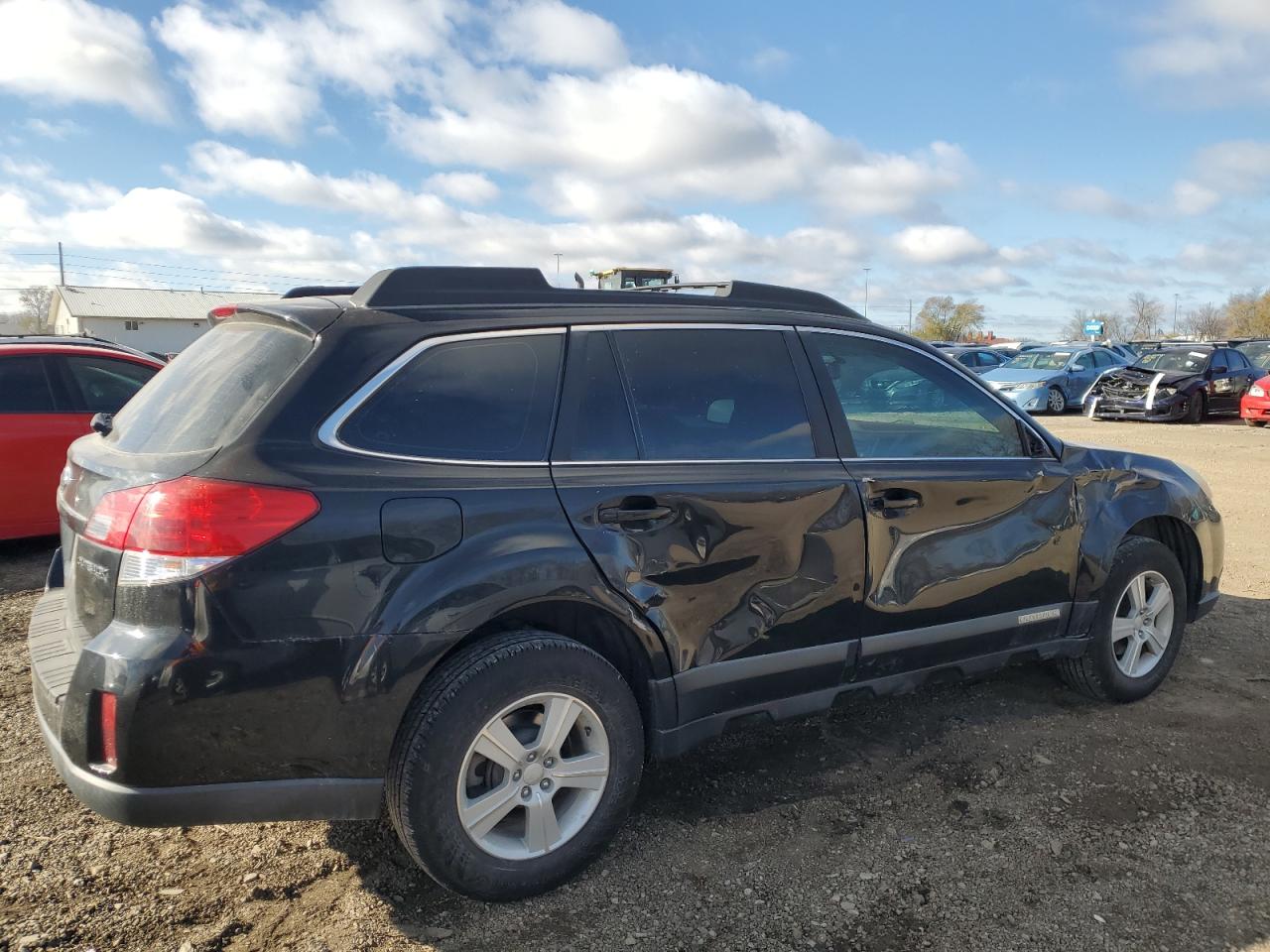 2010 Subaru Outback - Image 3