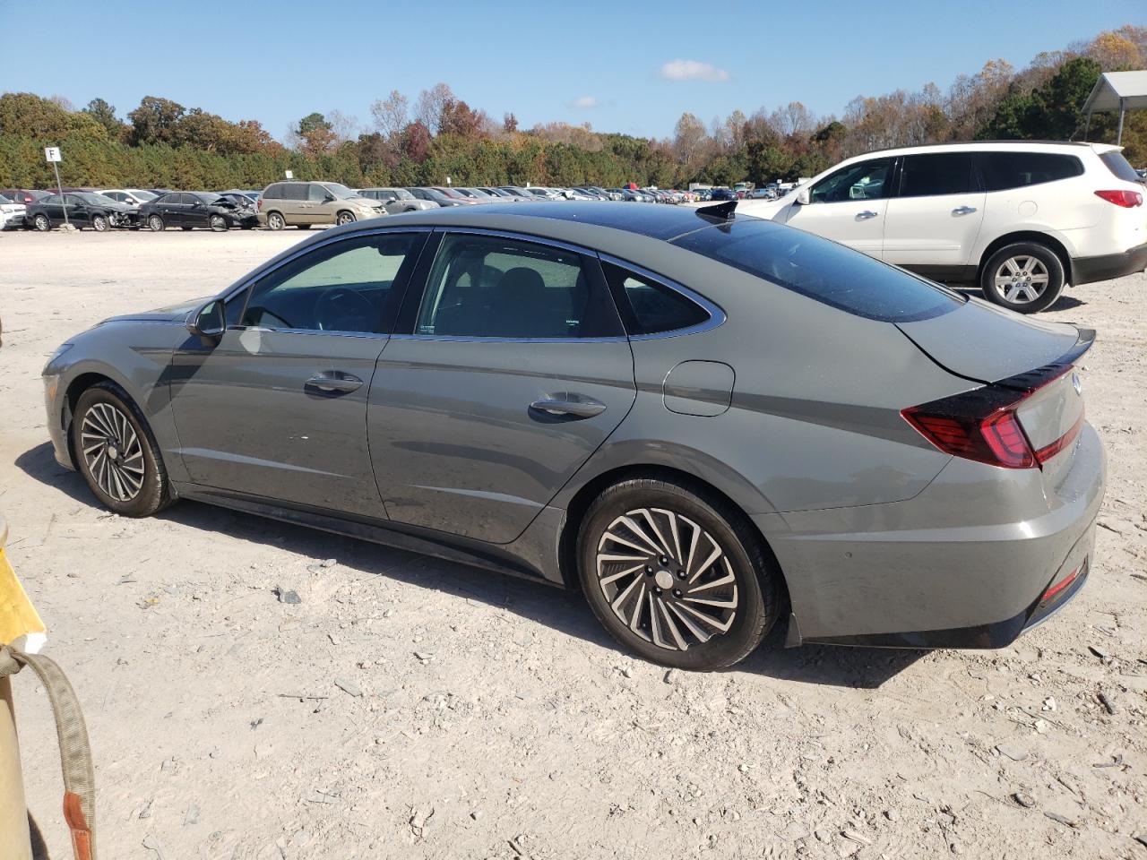 2022 Hyundai Sonata - Image 2