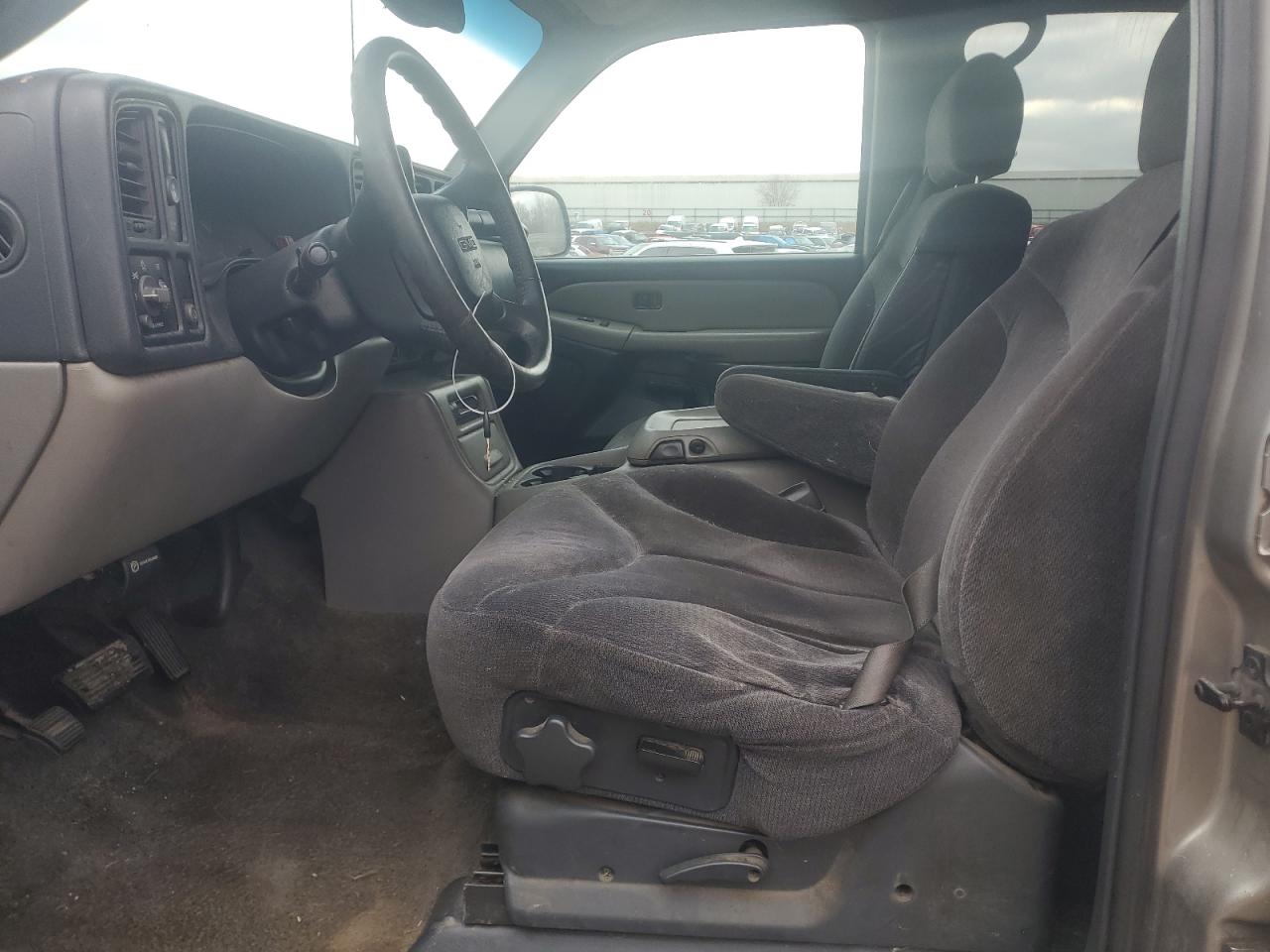 2000 GMC Yukon - Image 7