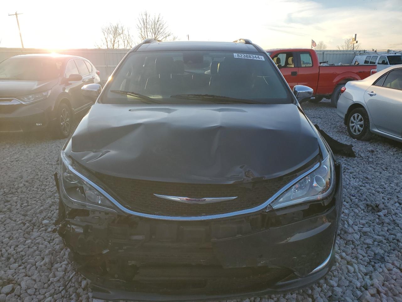 2019 Chrysler Pacifica - Image 5