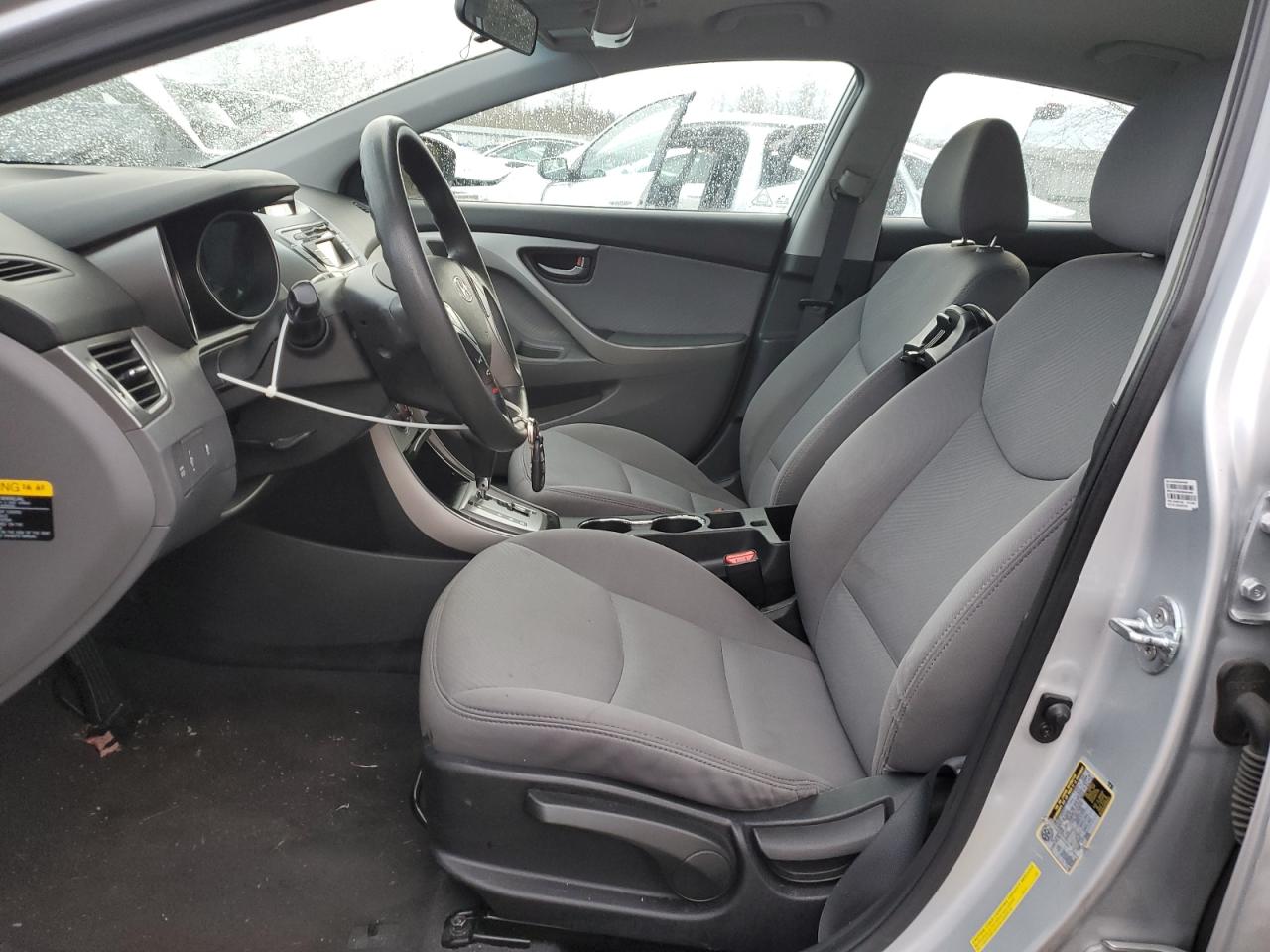 2013 Hyundai Elantra - Image 7