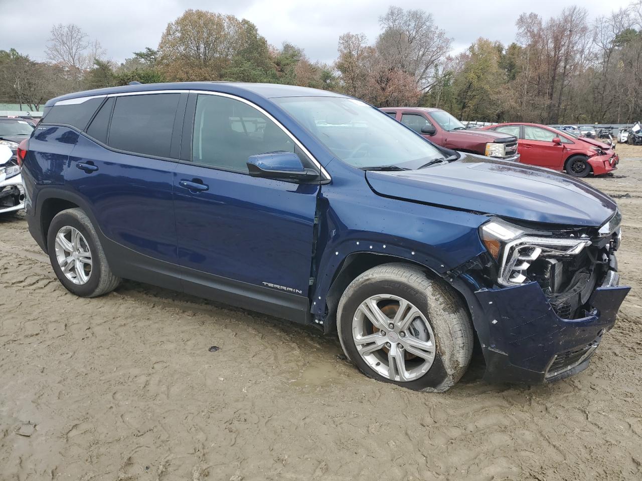 2022 GMC Terrain - Image 4