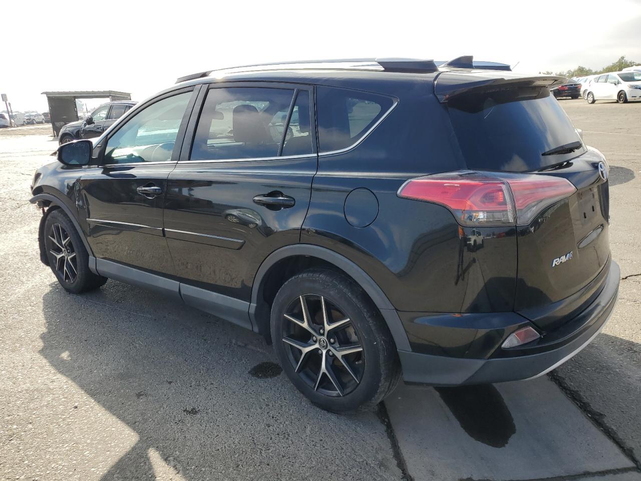 2016 Toyota RAV 4 - Image 2
