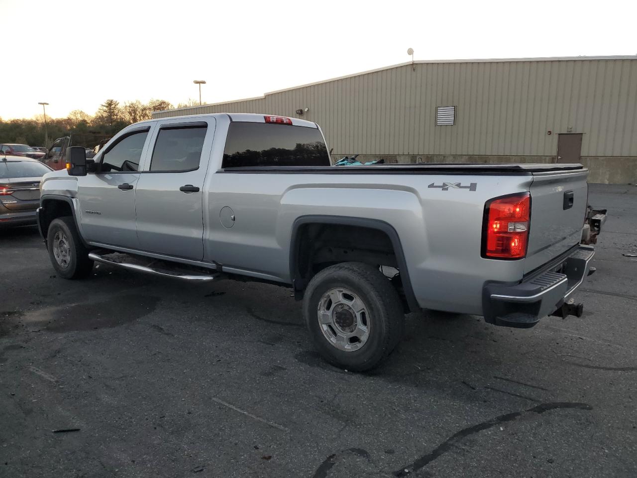 2015 GMC Sierra - Image 2