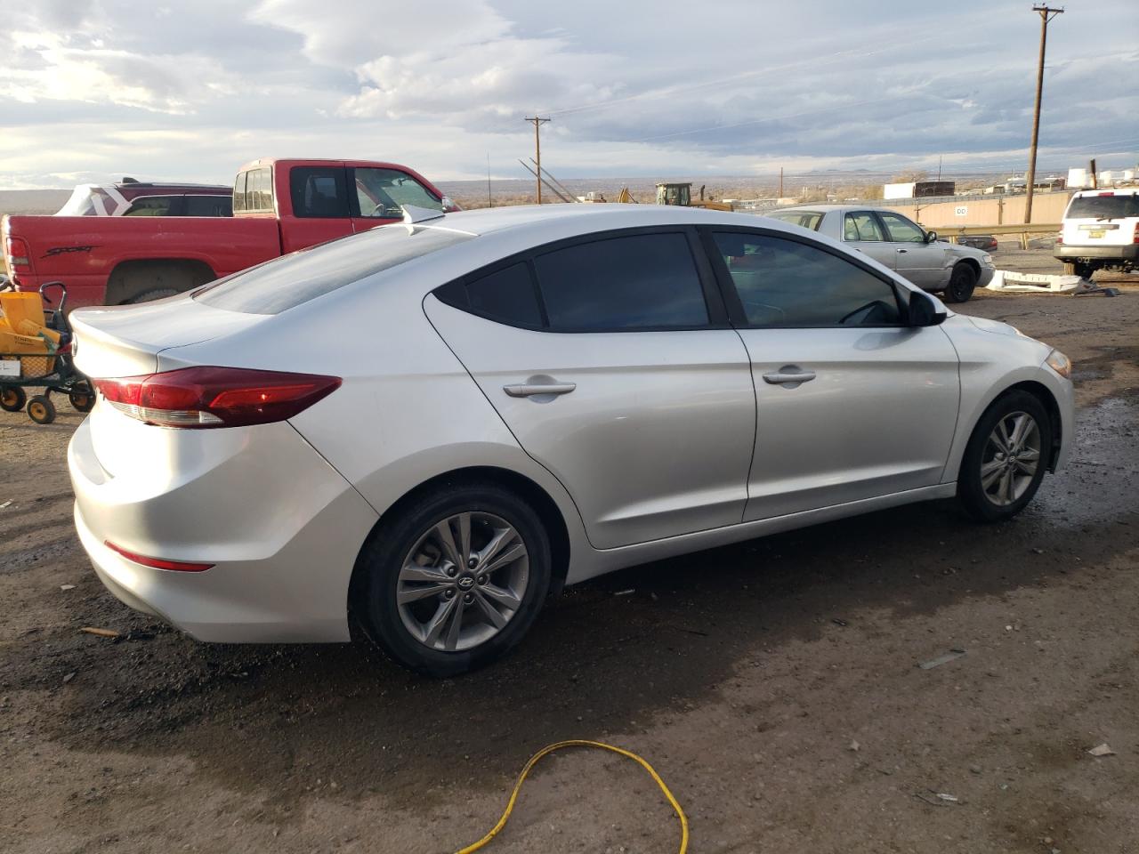 VIN KMHD84LF9JU493247 2018 HYUNDAI ELANTRA no.3