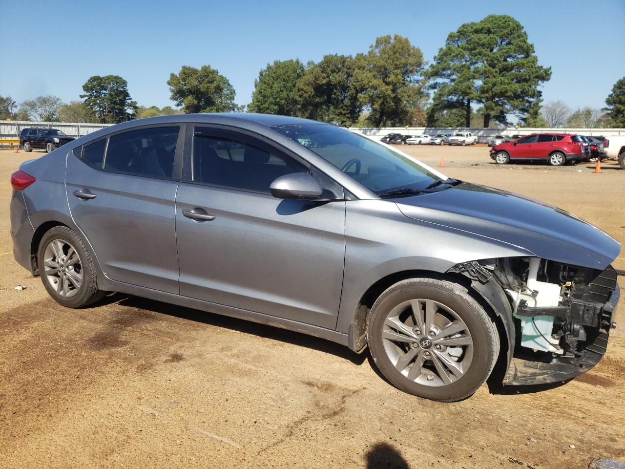 2018 Hyundai Elantra - Image 4