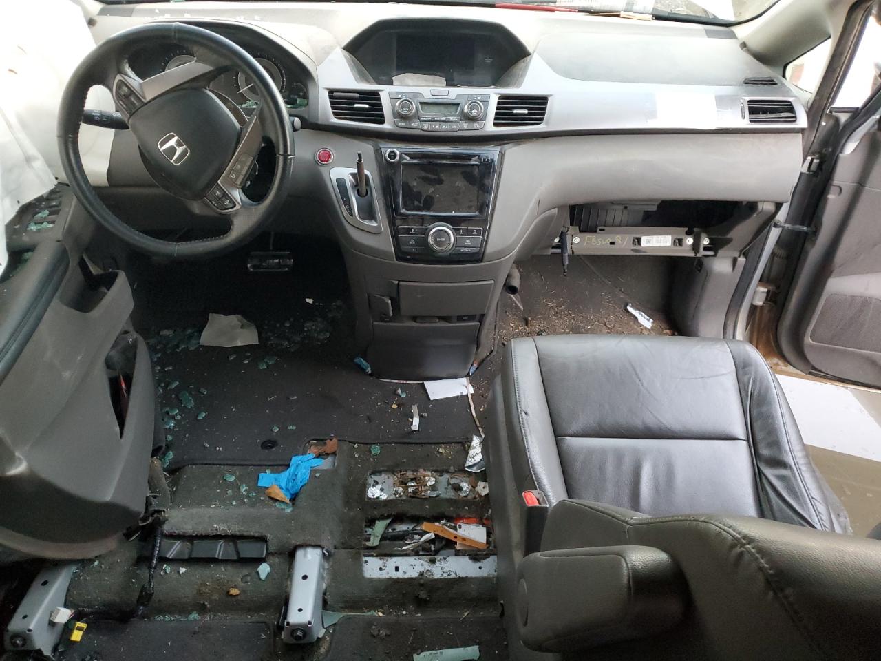 2015 Honda Odyssey - Image 8