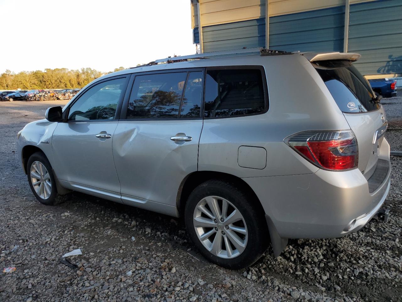 2010 Toyota Highlander - Image 2