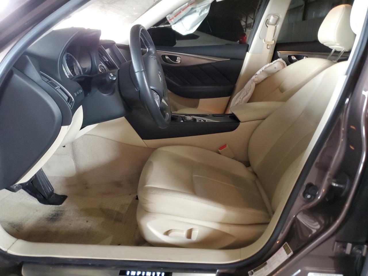 2015 Infiniti Q50 - Image 7