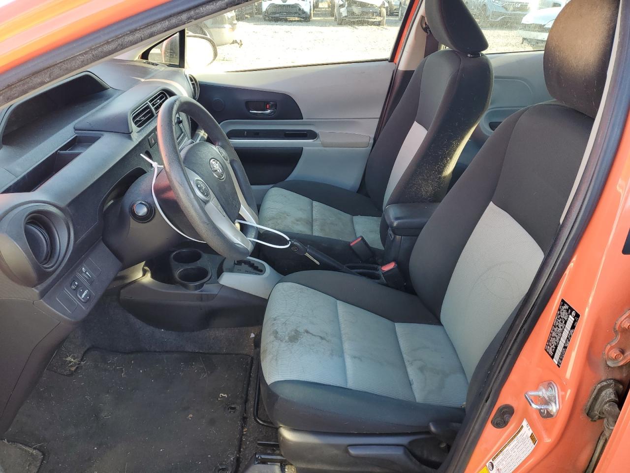 2014 Toyota Prius - Image 7