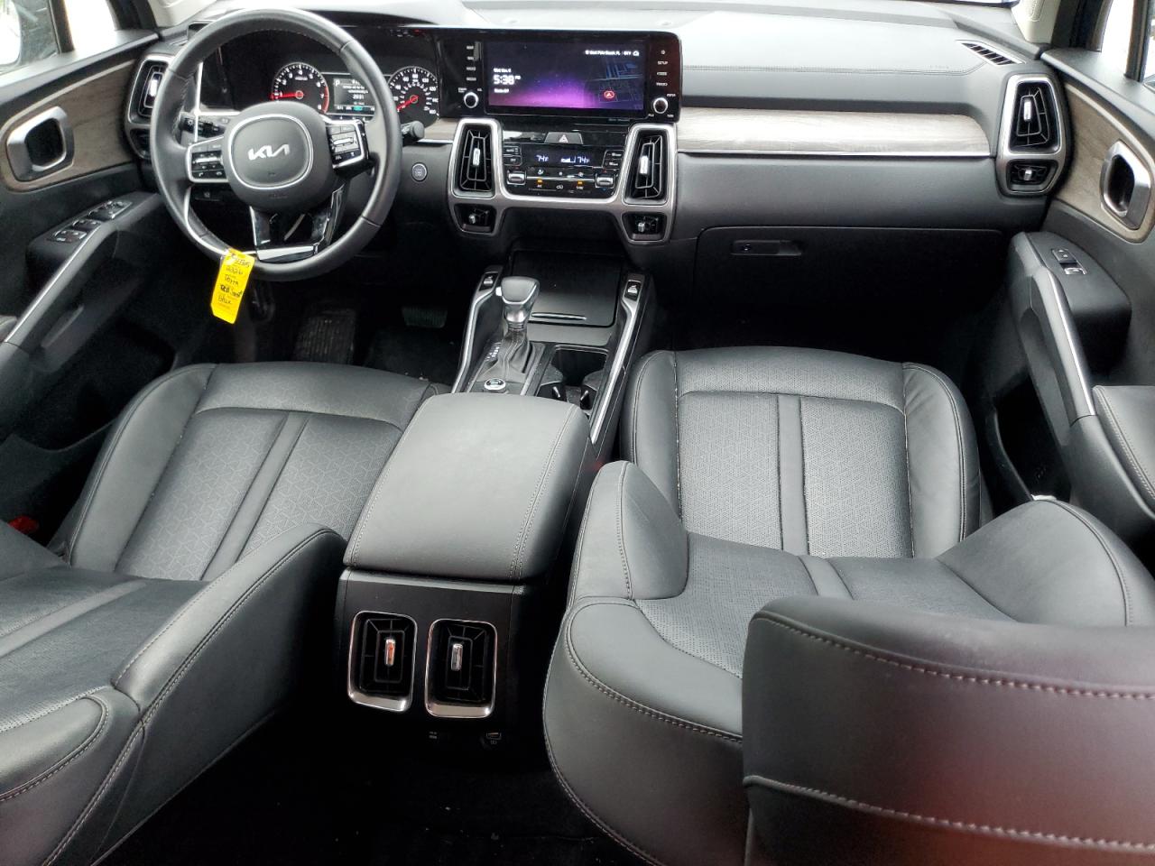 2023 Kia Sorento - Image 8