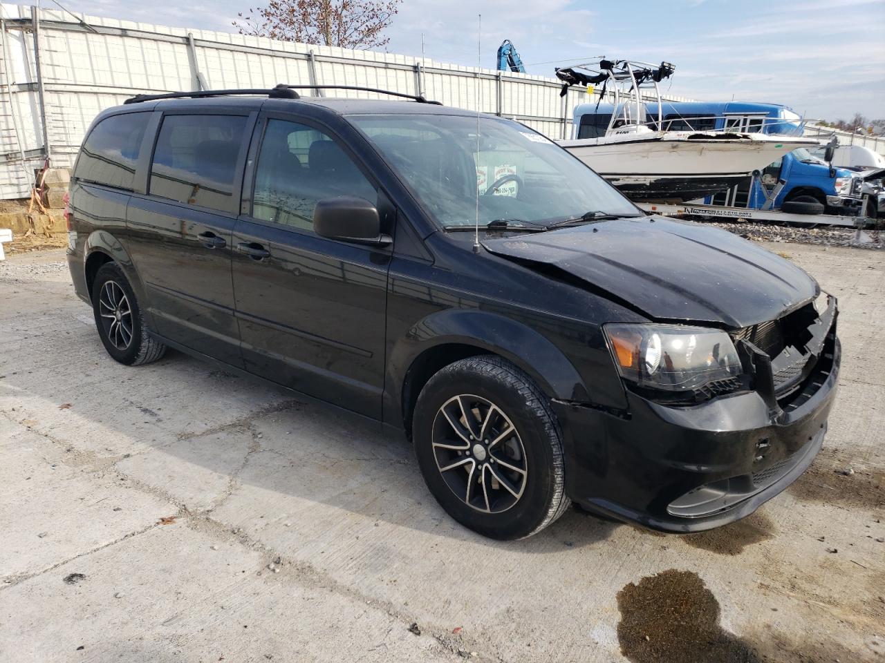 2015 Dodge Caravan - Image 4