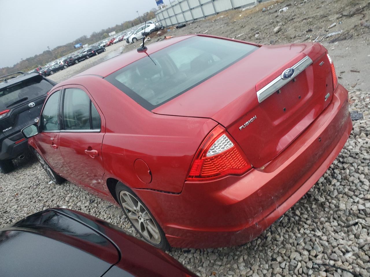 2010 Ford Fusion - Image 2