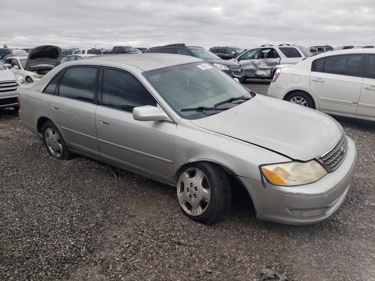 2004 Toyota Avalon - Image 4