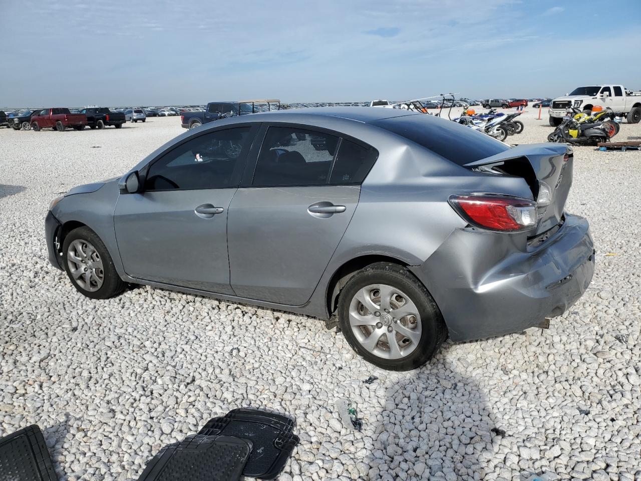 VIN JM1BL1U78D1708364 2013 MAZDA 3 no.2