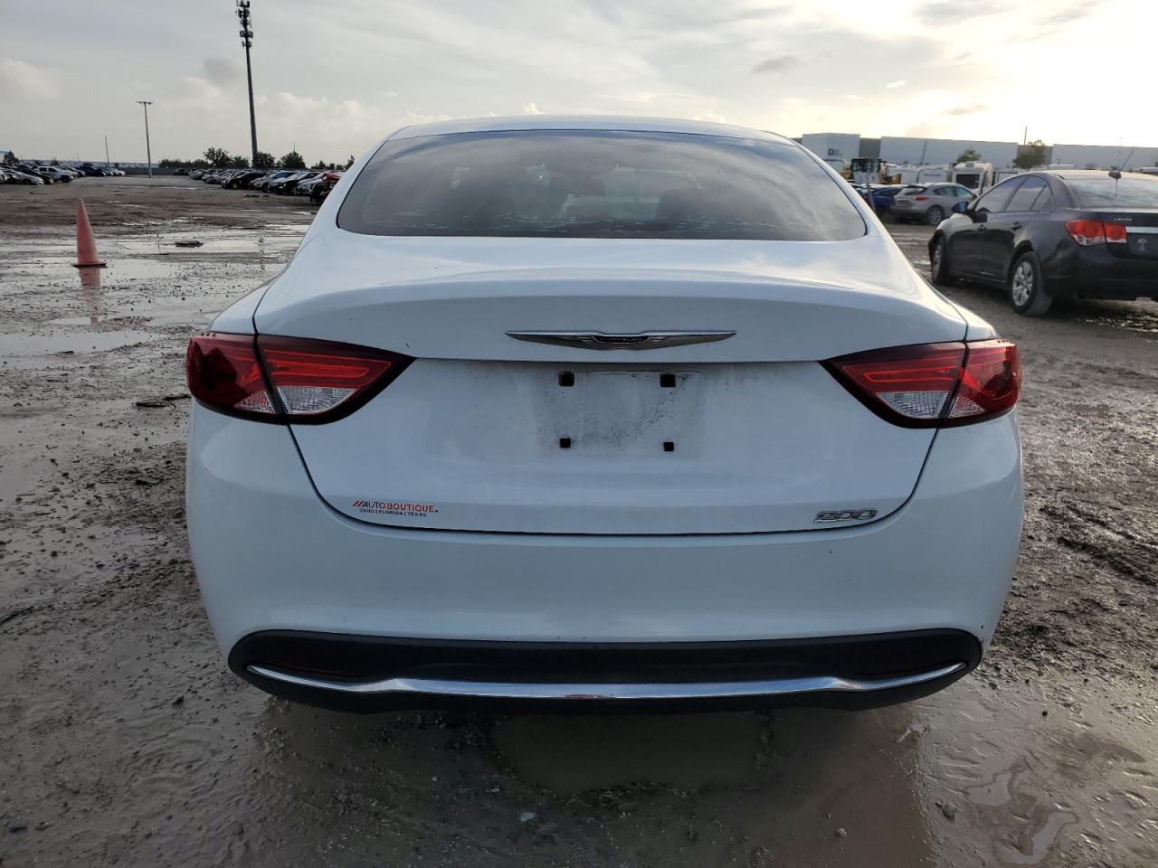 2015 Chrysler 200 - Image 6