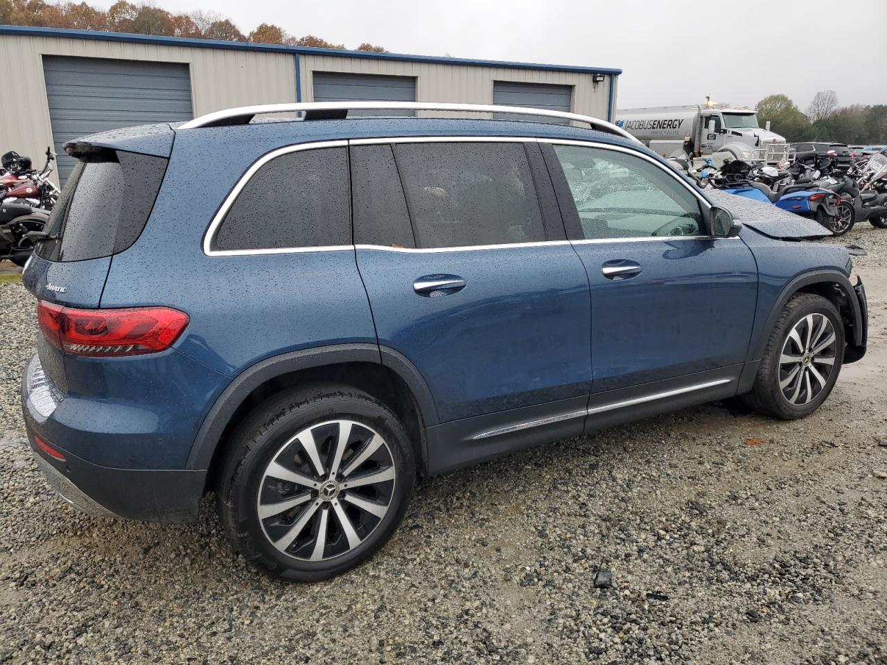 2022 Mercedes-Benz GLB - Image 3