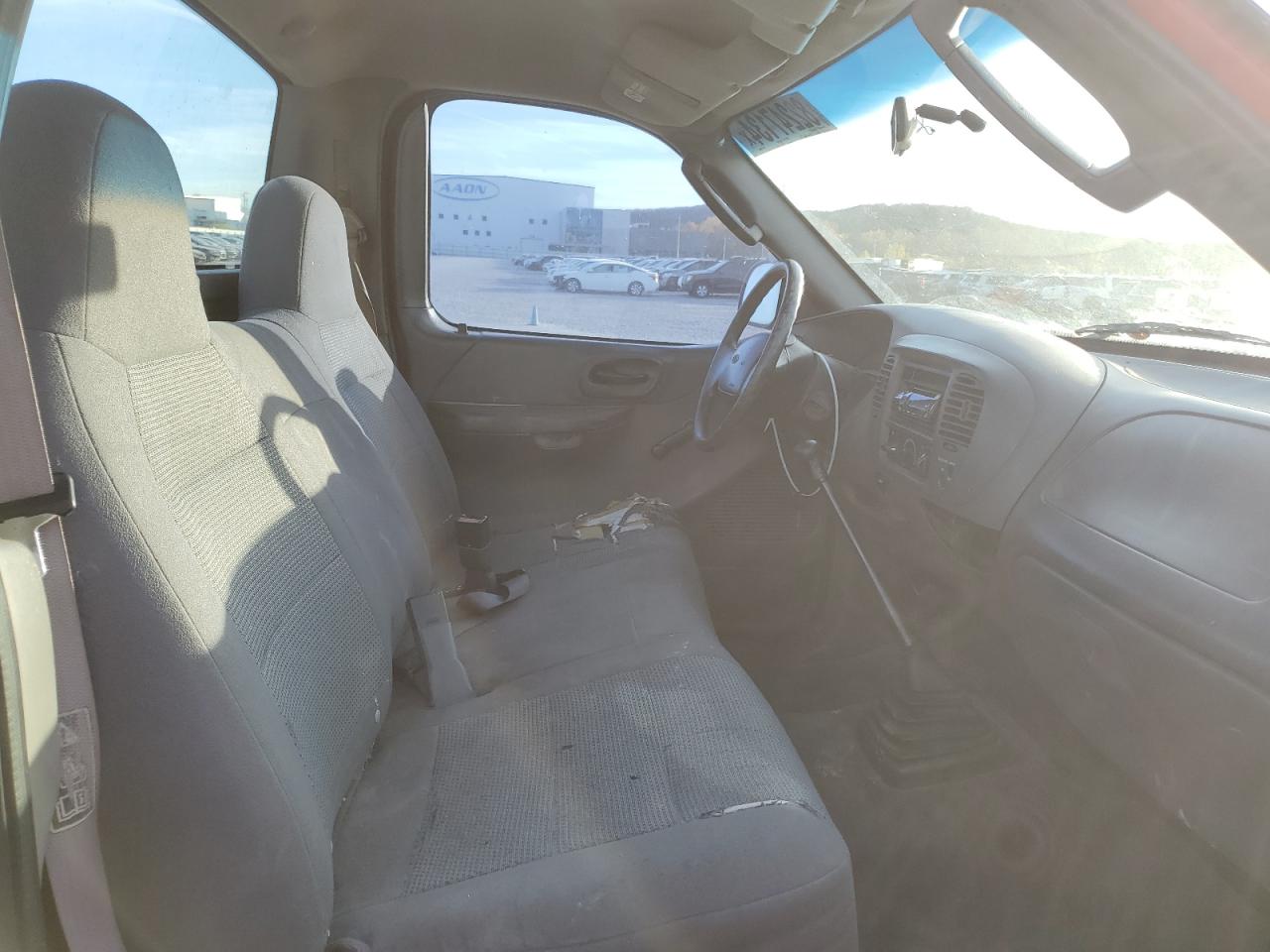 2004 Ford F-150 - Image 10