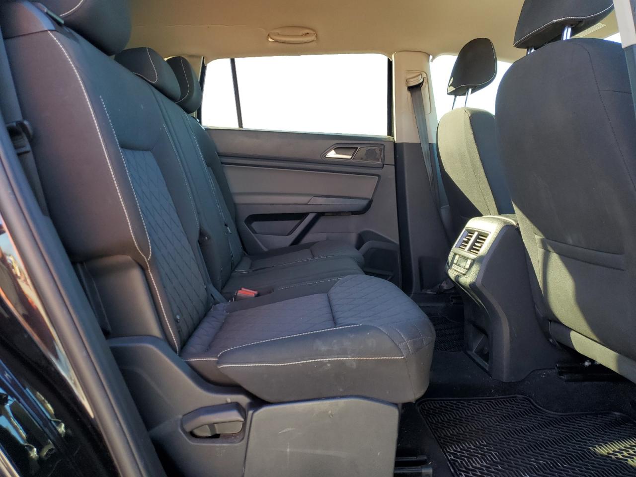 2021 Volkswagen Atlas - Image 11