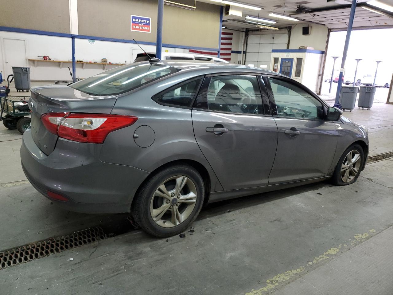 VIN 1FADP3F22EL408051 2014 FORD FOCUS no.3