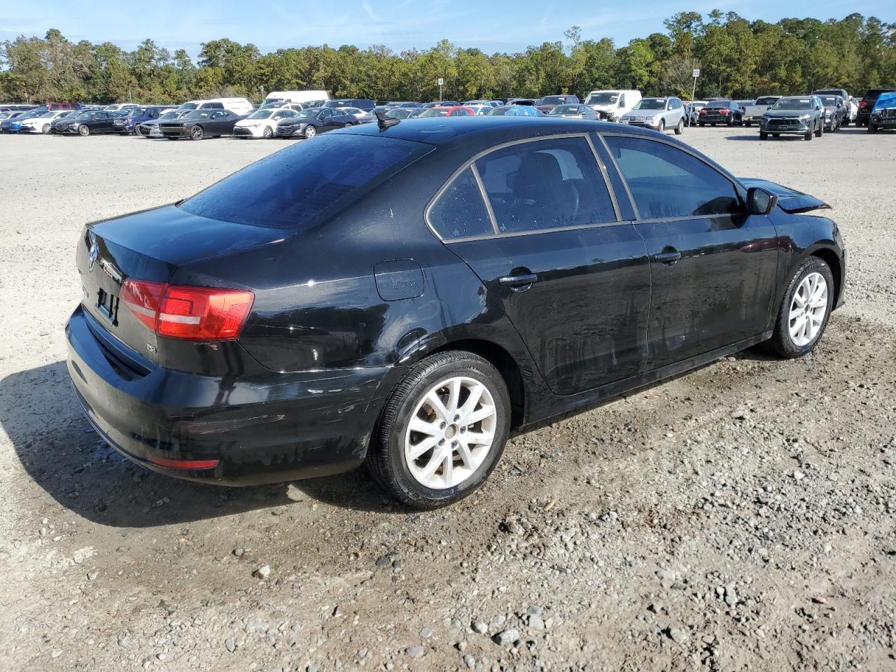 2015 Volkswagen Jetta - Image 3