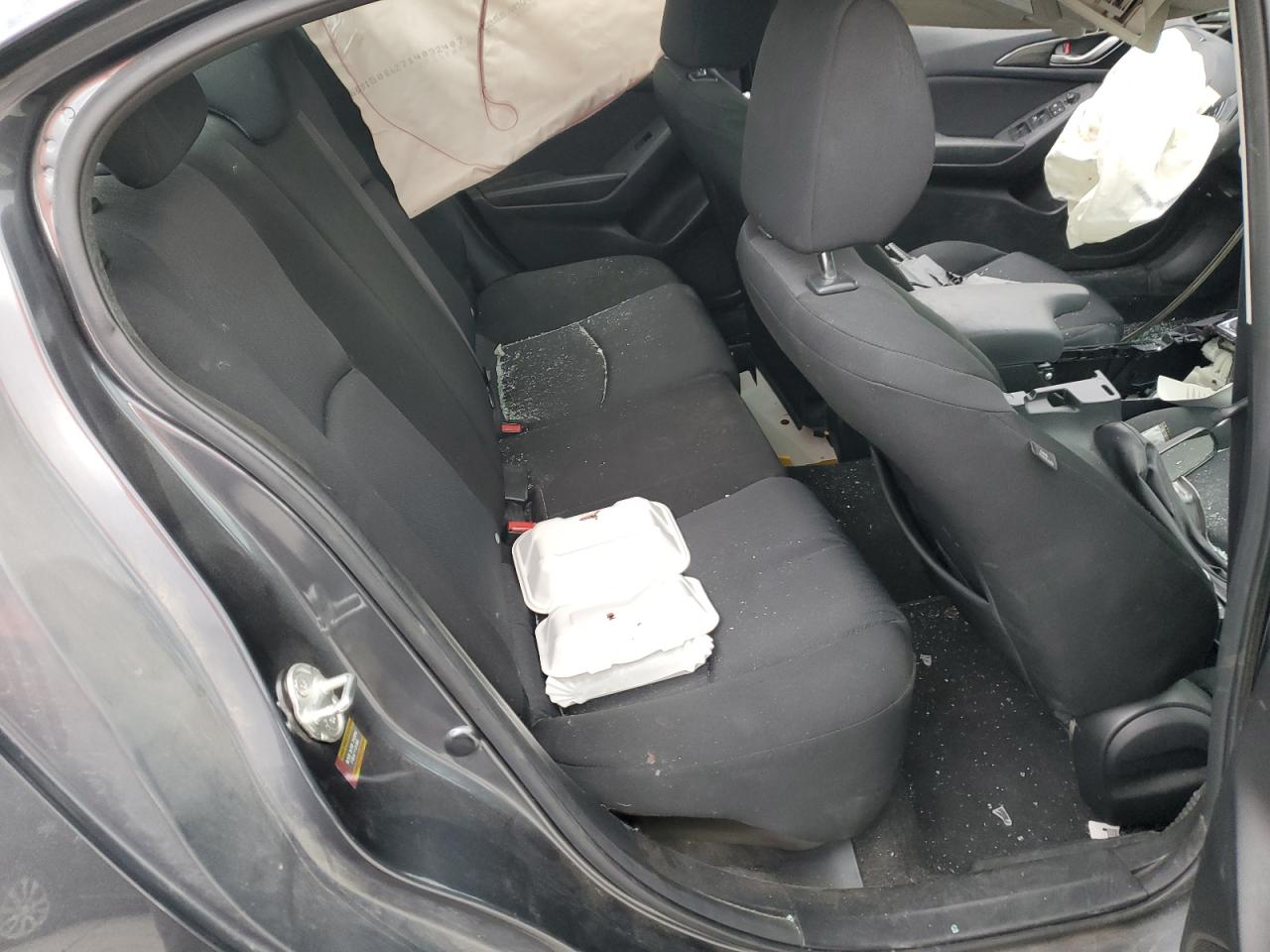 2015 Mazda 3 - Image 10