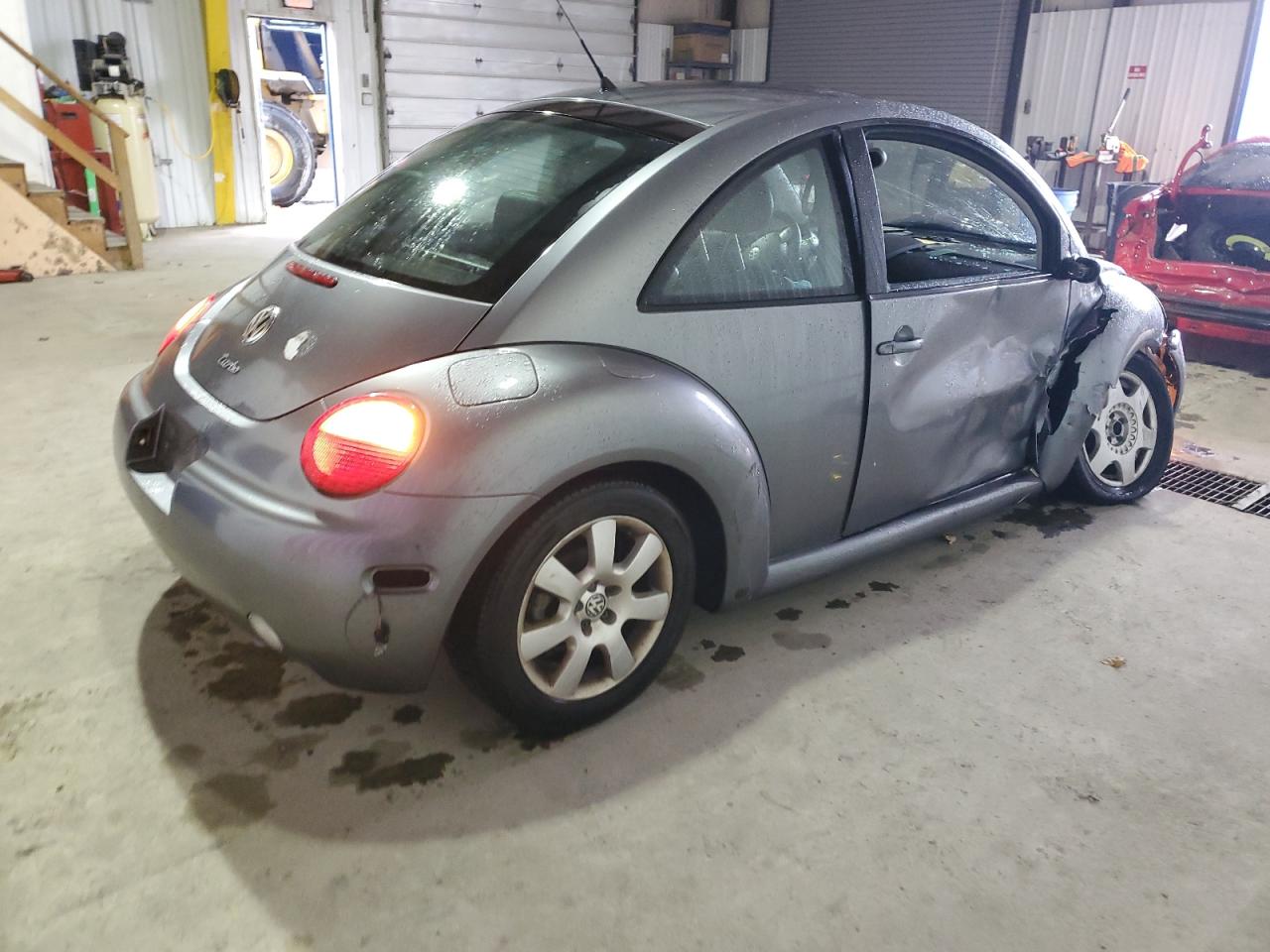 2003 Volkswagen Beetle - Image 3