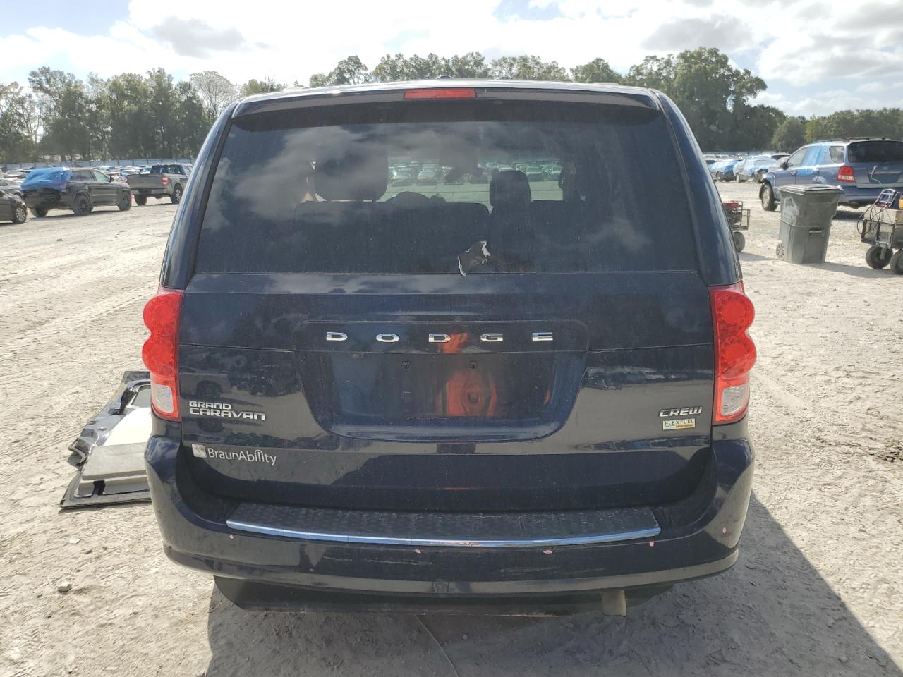 2012 Dodge Caravan - Image 6