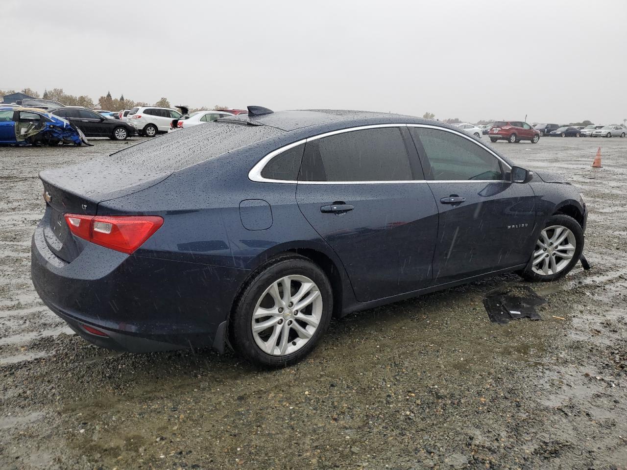 VIN 1G1ZE5ST0HF279982 2017 CHEVROLET MALIBU no.3