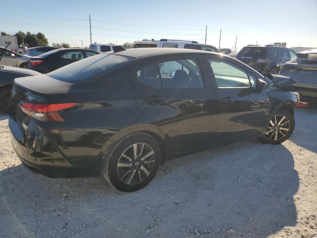 2021 Nissan Versa - Image 3