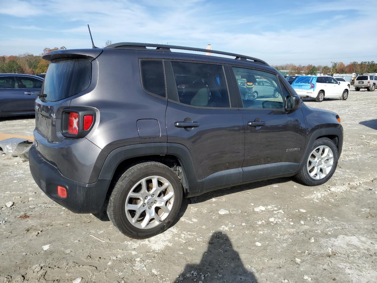 2018 Jeep Renegade - Image 3